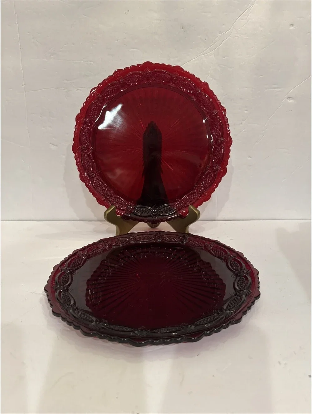 Set Of 2 Avon 1876 Cape Cod Collection Ruby Red Dinner Plates 10.25